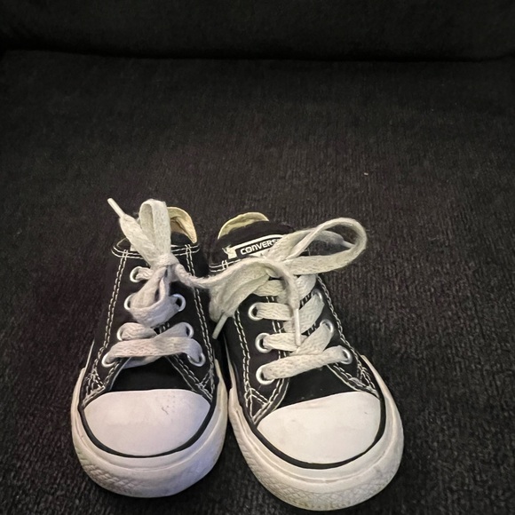 Childs Classic Converse All Stars - Picture 2 of 4